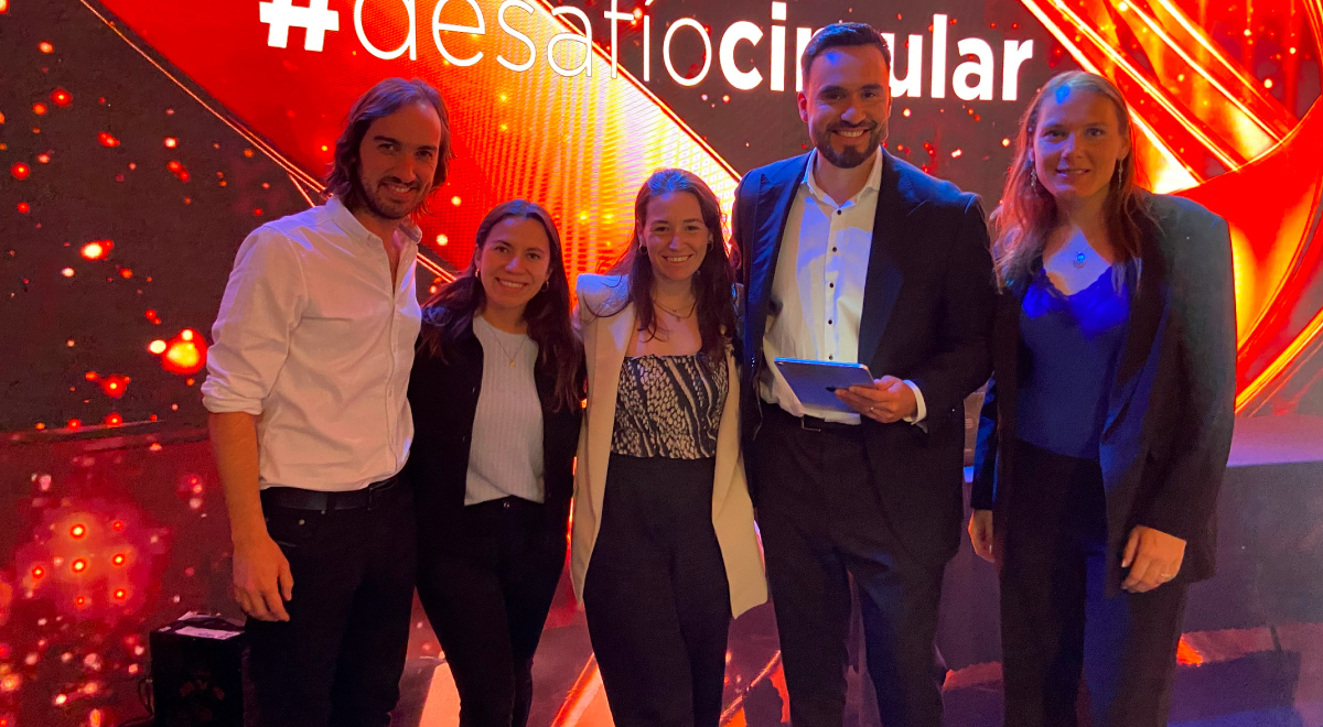  Plan Balnearios, impulsado por Savory Nestlé y Fundación Junto al Barrio, se adjudicó este reconocimiento en la categoría Impacto Social, por su aporte a la recuperación de espacios públicos en el borde costero de diversas comunas del país. 